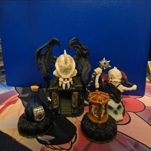 Gothic Skull Figurine Set - Black and White